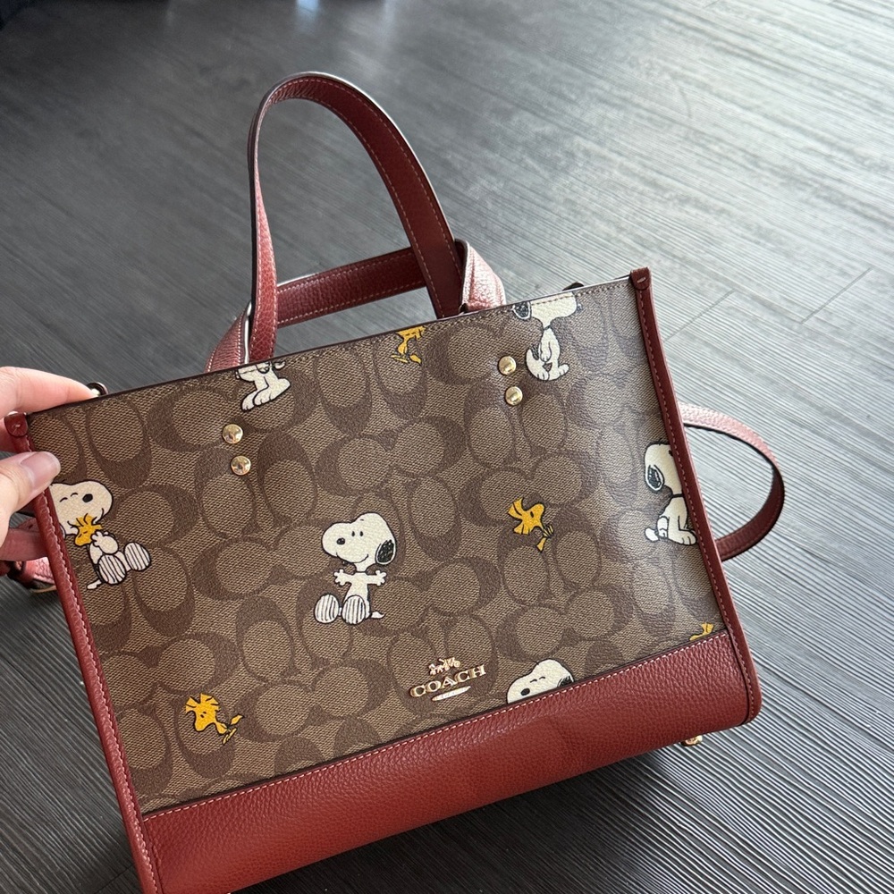 COACH x Peanuts Shoulder Tote Bag Dempsey Carryall Snoopy Woodstock
